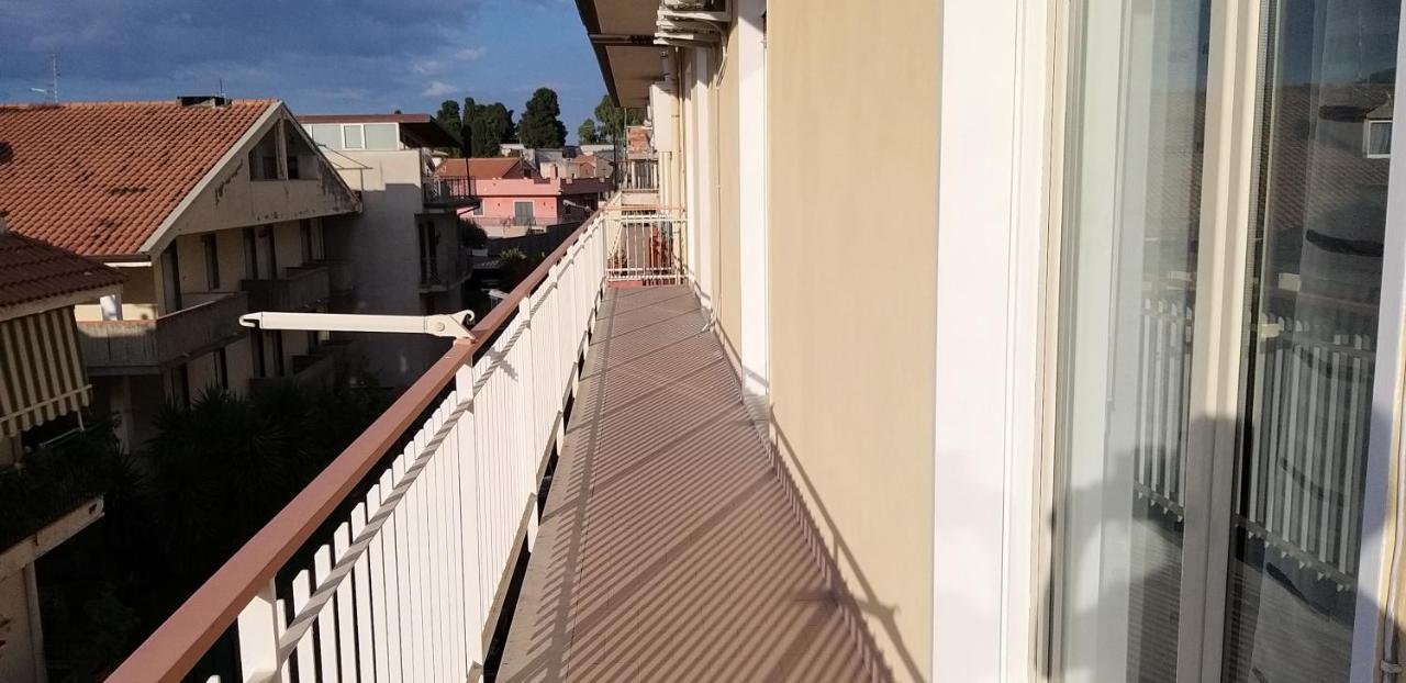 Sebastian House Casa Vacanze Giardini Naxos Exterior foto